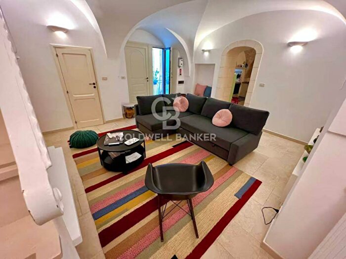 Appartamento trilocale in affitto in Via Superga, Centro, Cisternino