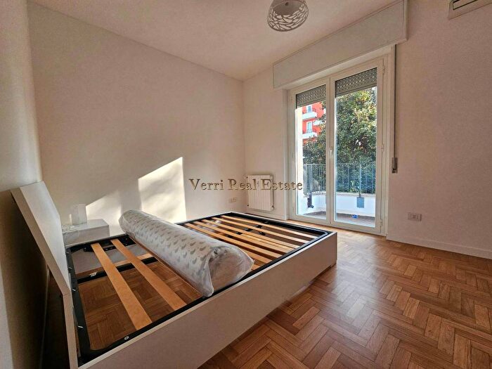 Appartamento trilocale in affitto in Viale Monte Nero, Montenero, Milano