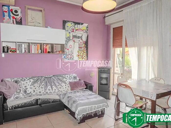 Appartamento bilocale in vendita in Via Rosales, Castelleone