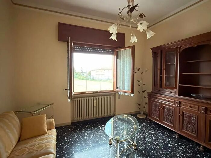 Appartamento quadrilocale in affitto in Via Europa, Suzzara