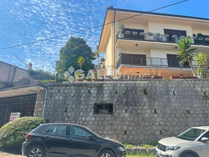 Appartamento trilocale in vendita in Via Tommaso Arnoni Cosenza, Cosenza