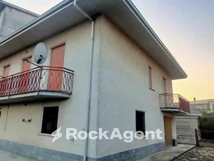 Casa quadrilocale in vendita in Viale dei Mille, Mede