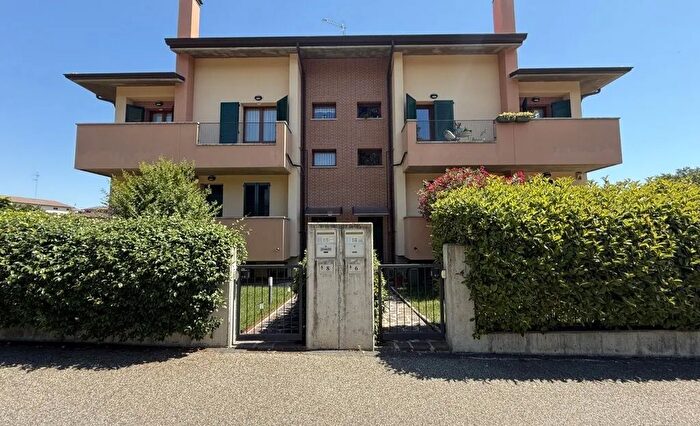 Appartamento in vendita in Via Prudenzio Imola Zona Santa Lucia, Imola