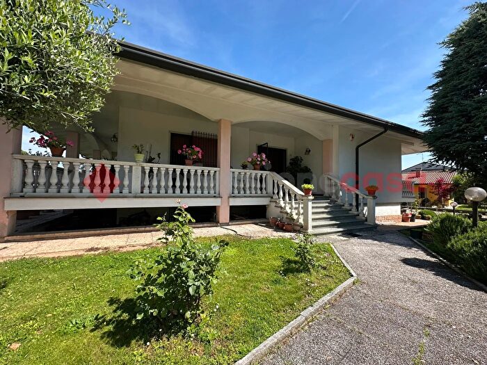 Casa con 5 locali in vendita in Via Giacomo Matteotti, Legnago