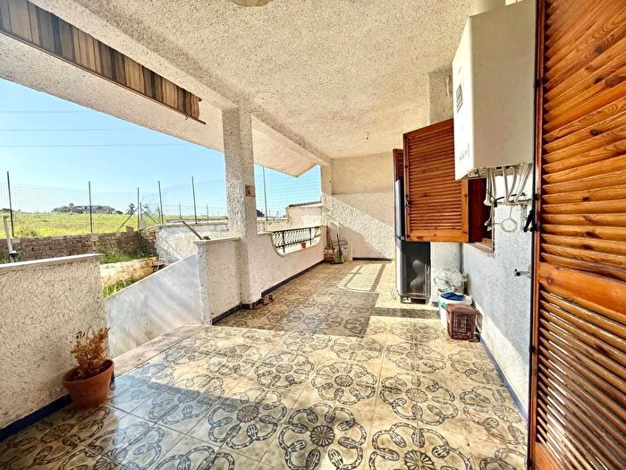 Appartamento trilocale in vendita in Via Passo del Cavallino Nettuno, Nettuno