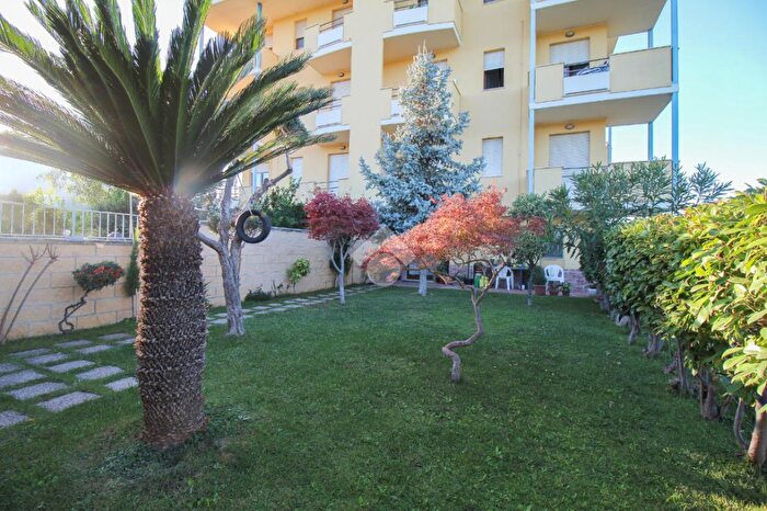 Appartamento trilocale in vendita in Via Volga, Montesilvano