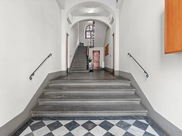 Casa con 6 locali in affitto in Via Frà Bartolomeo, Firenze