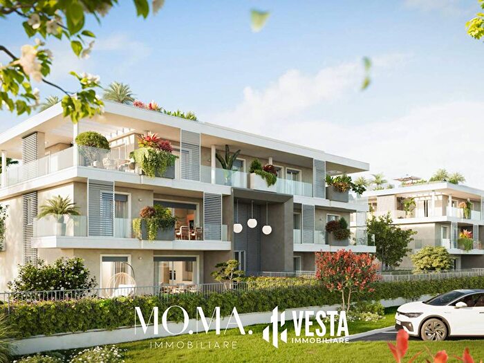 Appartamento trilocale in vendita in Via San Francesco d'Assisi, Sartirana Cassina Cicognola Sabbioncello, Merate