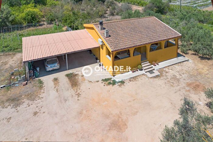 Casa con 6 locali in vendita in Quartucciu