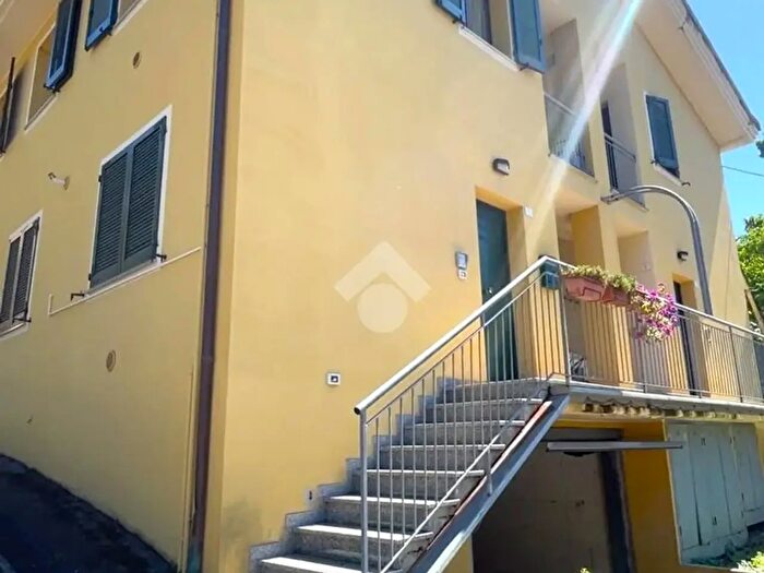Appartamento trilocale in vendita in Via Risara, Montelabbate