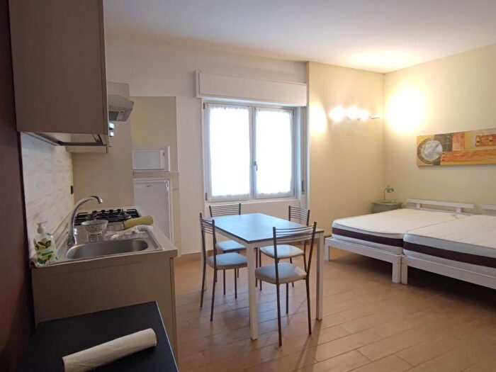 Appartamento monolocale in affitto in Via Napoleona, Como Sole, Como