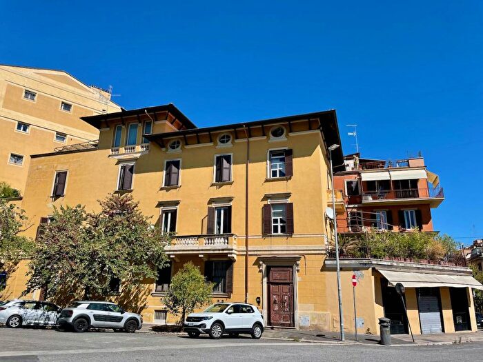 Casa trilocale in affitto in Via Treviso, Policlinico, Roma