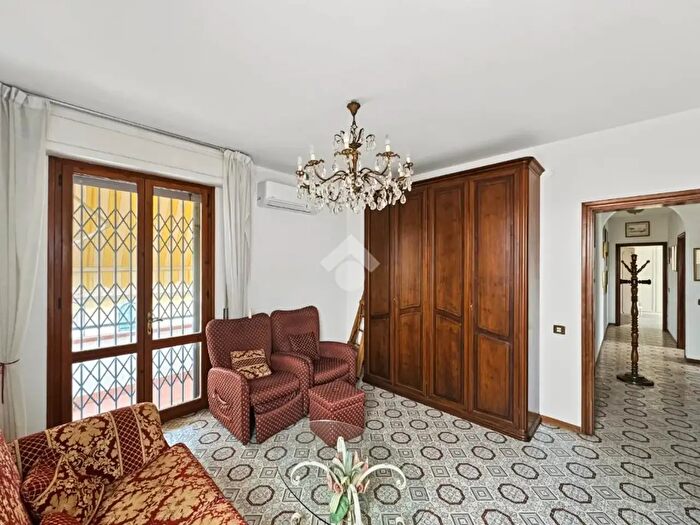 Appartamento quadrilocale in affitto in Via Milano, Pisa