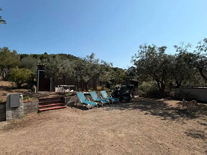 Appartamento con 5 locali in vendita in Via San Nazario, Savona