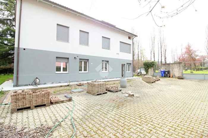 Casa trilocale in vendita in Via Toscanini, Traversetolo