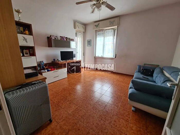 Appartamento trilocale in vendita in Viale Italia, Castellanza