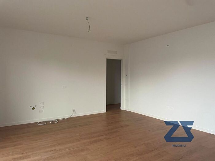 Appartamento quadrilocale in vendita in Via Roma, Vedelago