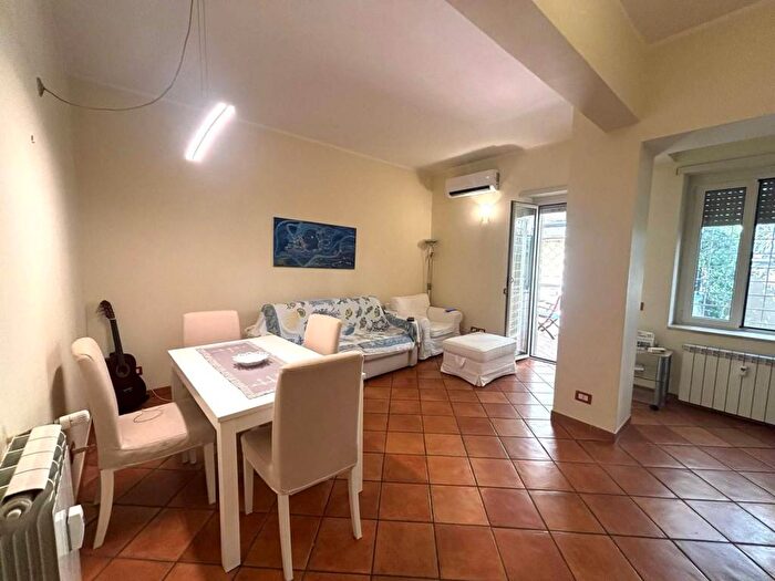 Appartamento bilocale in affitto in Via Gian Luca Squarcialupo, Bologna, Roma
