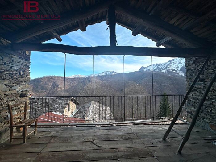Casa con 10 locali in vendita in Frazione Frise, Monterosso Grana