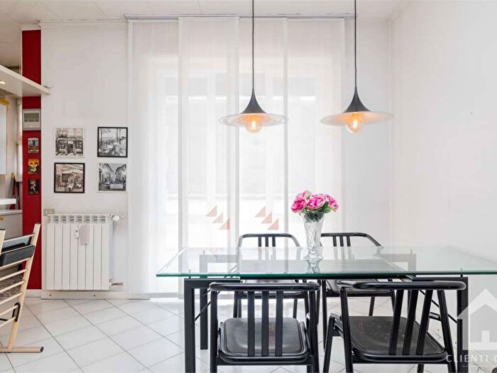Appartamento trilocale in affitto in RODOLFO MORANDI, Novate Milanese