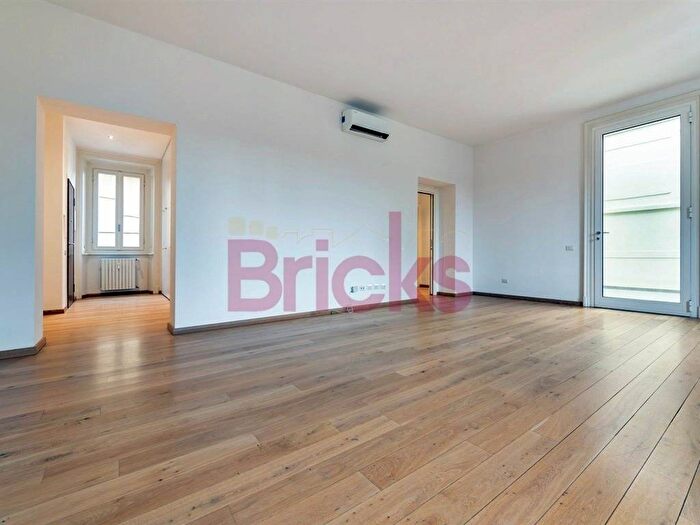 Appartamento trilocale in affitto in VIA SARDEGNA, Washington, Milano