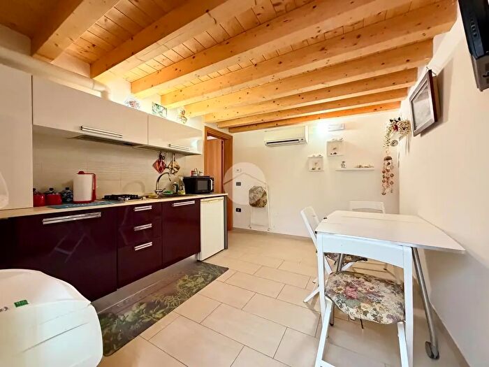 Appartamento bilocale in vendita in Via Sottomarina, Chioggia