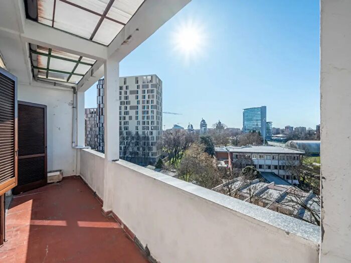 Appartamento trilocale in vendita in Via Gallarate, Milano