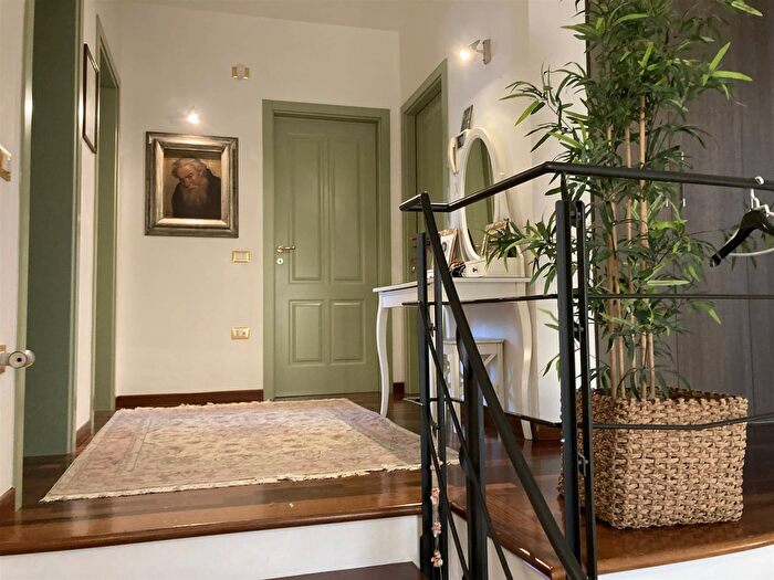 Casa con 10 locali in vendita in Fano, Fano