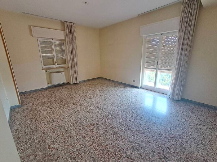 Appartamento quadrilocale in affitto in Viale Pio X, Stadio Pontepiccolo, Catanzaro