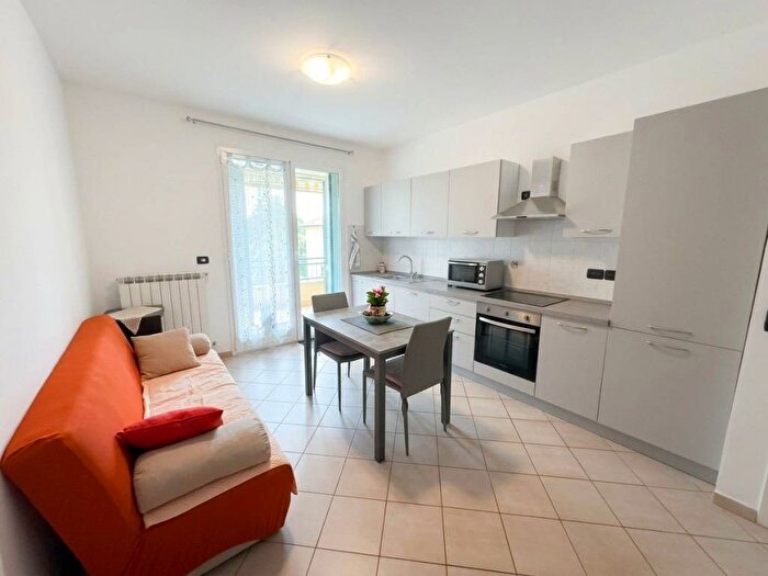 Appartamento bilocale in vendita in Via Leonardo da Vinci, Centro, Albenga