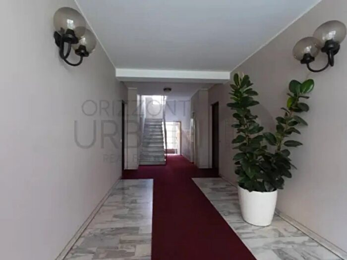 Appartamento trilocale in affitto in Via Pietro Orseolo, Milano