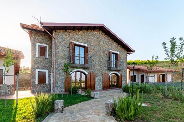 Appartamento con 10 locali in vendita in Salerno