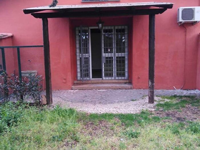 Appartamento bilocale in affitto in Torricola Tor Carbone, Roma