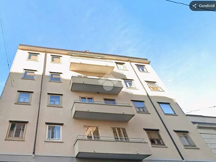 Appartamento trilocale in affitto in Via dellIstria, Trieste