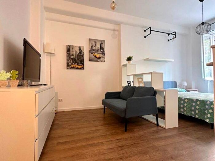 Appartamento bilocale in affitto in Viale delle Provincie, Bologna, Roma