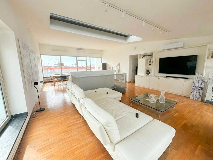 Casa con 5 locali in affitto in Via calata andal² di negro, Prè, Genova