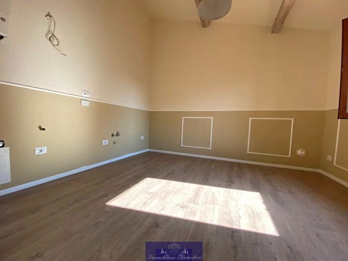 Appartamento trilocale in vendita in Via Giovanni Fabbroni, Firenze