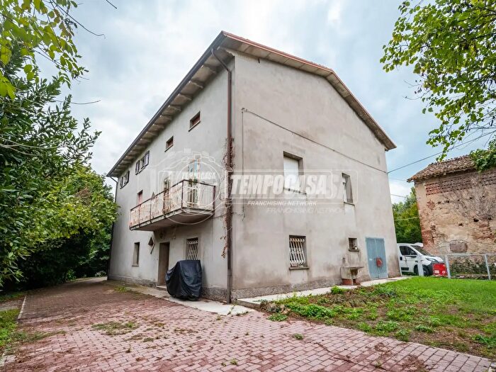 Appartamento quadrilocale in vendita in Via Almansi, Scandiano