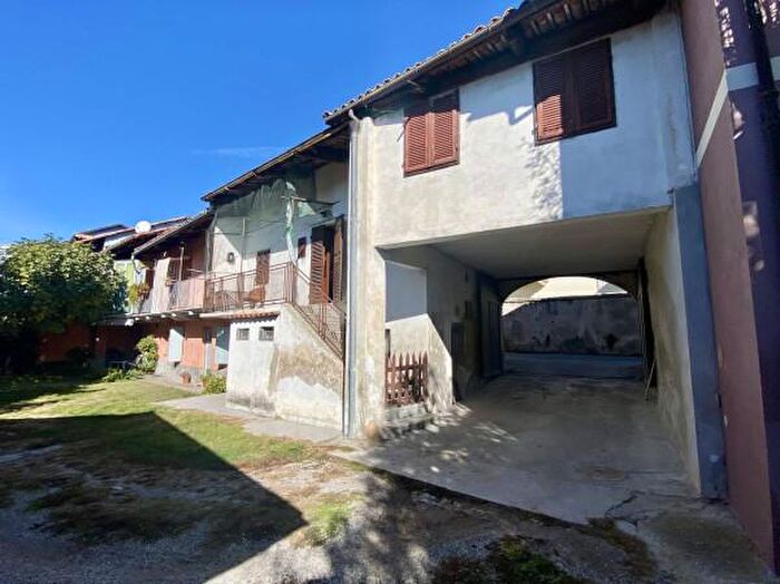 Casa quadrilocale in vendita in Via Vittorio Emanuele II, Roddi