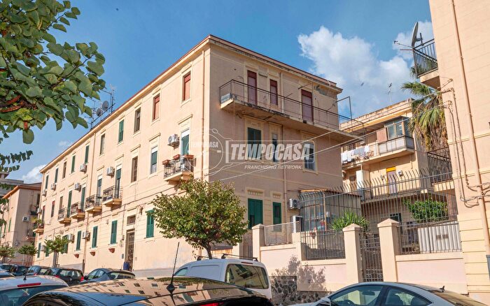 Appartamento trilocale in vendita in Via Napoli, Messina