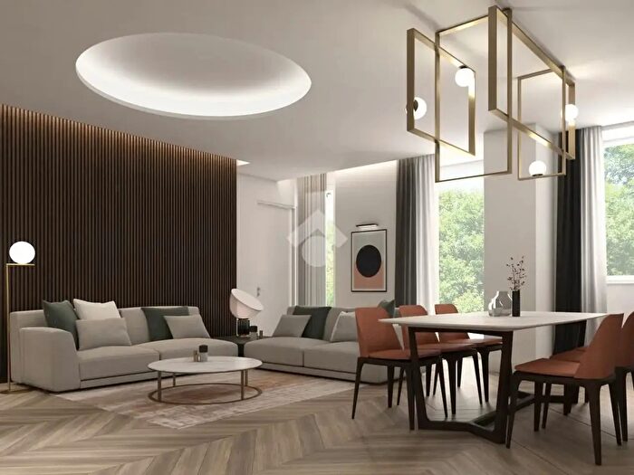 Appartamento con 5 locali in vendita in Via Cappuccini, Milano