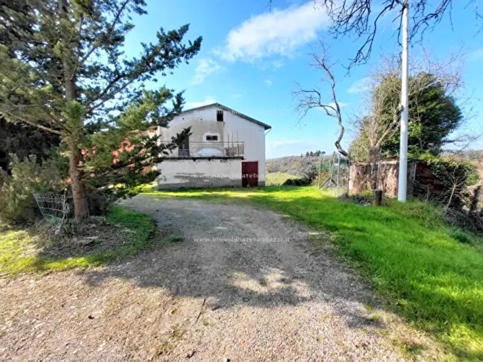 Casa con 6 locali in vendita in Zona Campagna, Certaldo