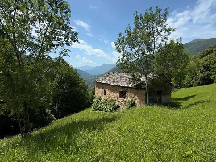 Casa con 5 locali in vendita in Via ai Maggenghi, Crandola Valsassina