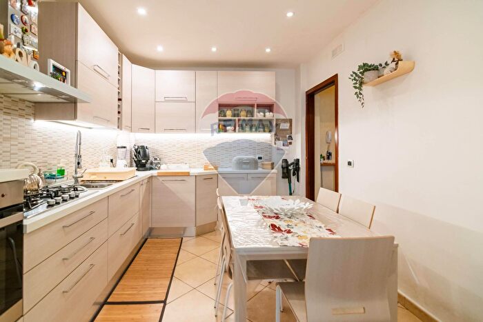 Appartamento quadrilocale in vendita in Corso San Vito, Mascalucia