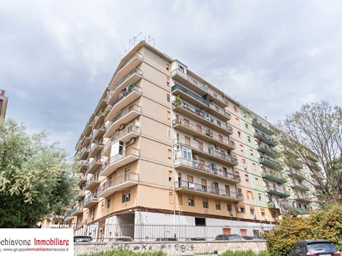 Appartamento con 6 locali in vendita in Siracusa