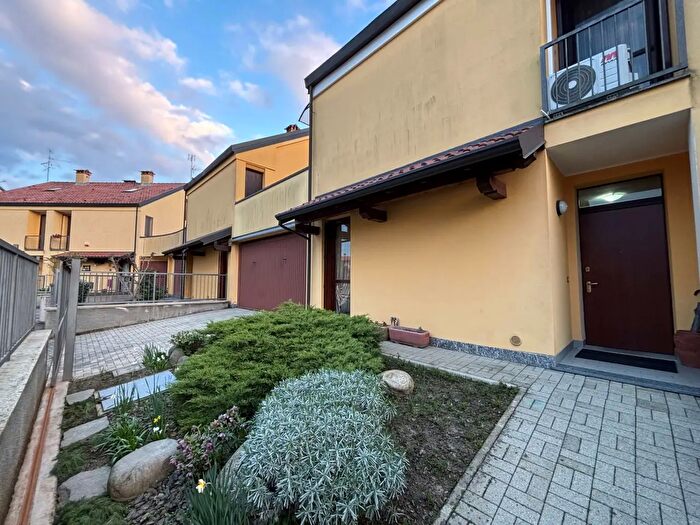 Case in Vendita e in Affitto - 3