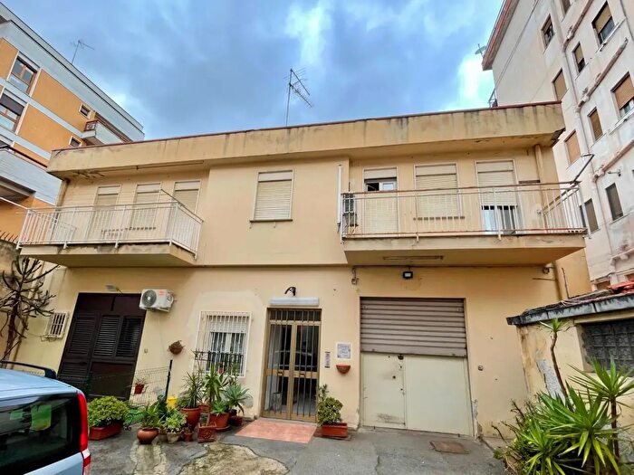 Appartamento quadrilocale in vendita in Corso Calatafimi, Palermo