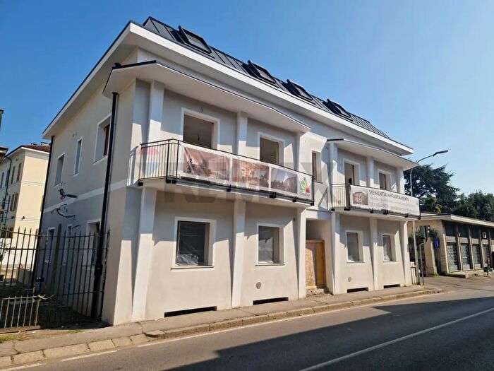 Appartamento quadrilocale in vendita in Via Cittadella, Gessate