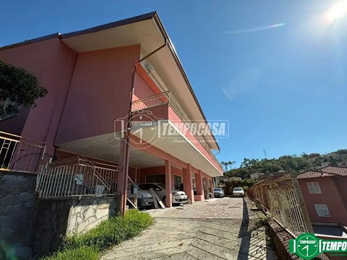 Appartamento con 6 locali in vendita in Via Provinciale Spezia, La Spezia