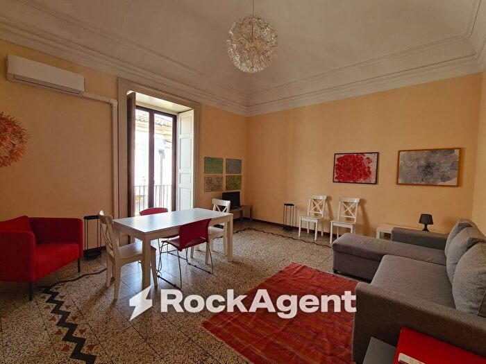 Appartamento trilocale in affitto in Via Vittorio Emanuele II, Centro Storico, Catania